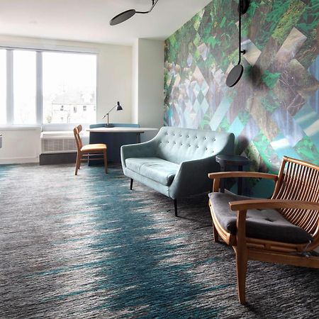 Canvas Moncton, Tapestry Collection By Hilton Esterno foto