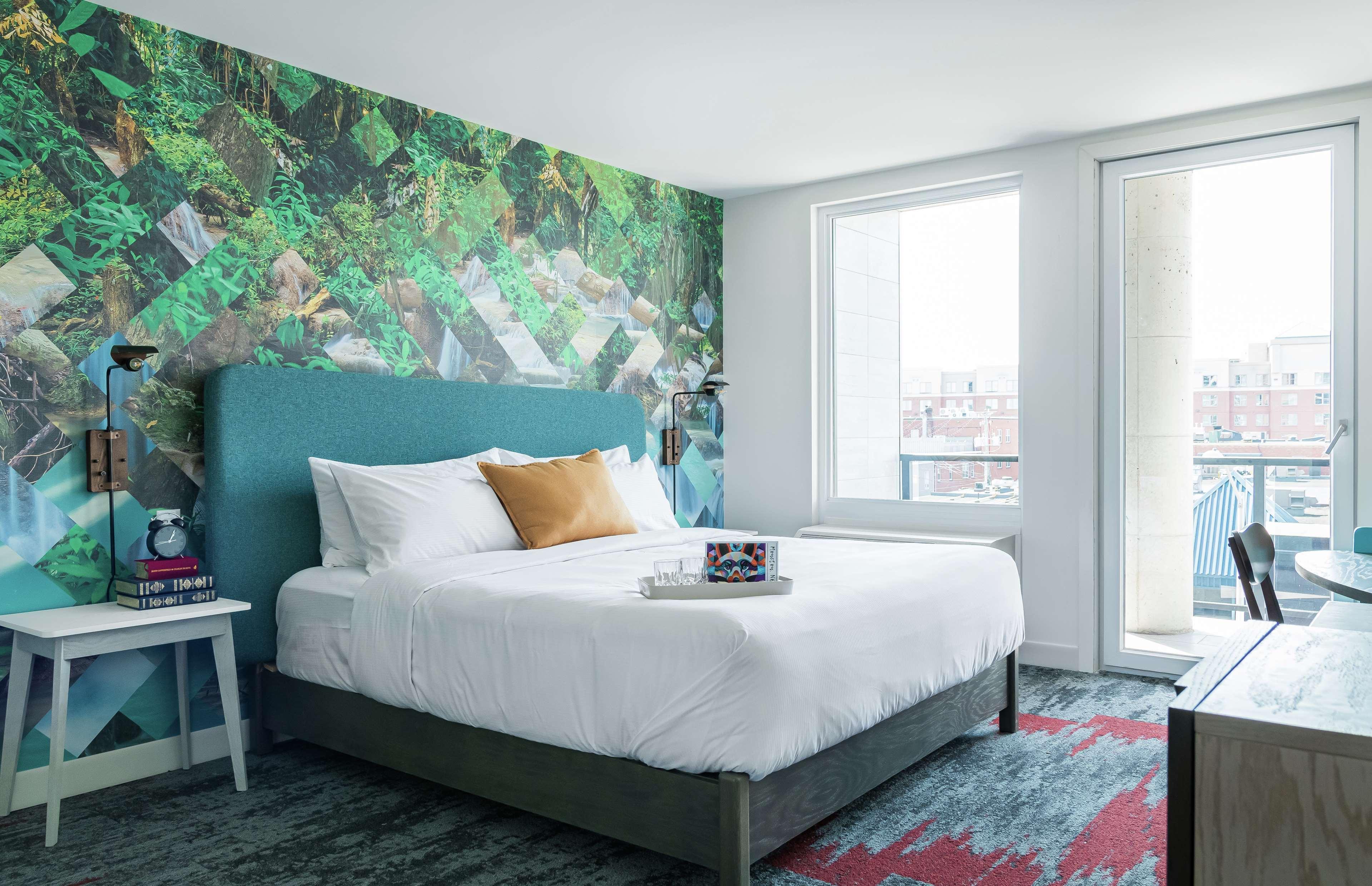 Canvas Moncton, Tapestry Collection By Hilton Esterno foto