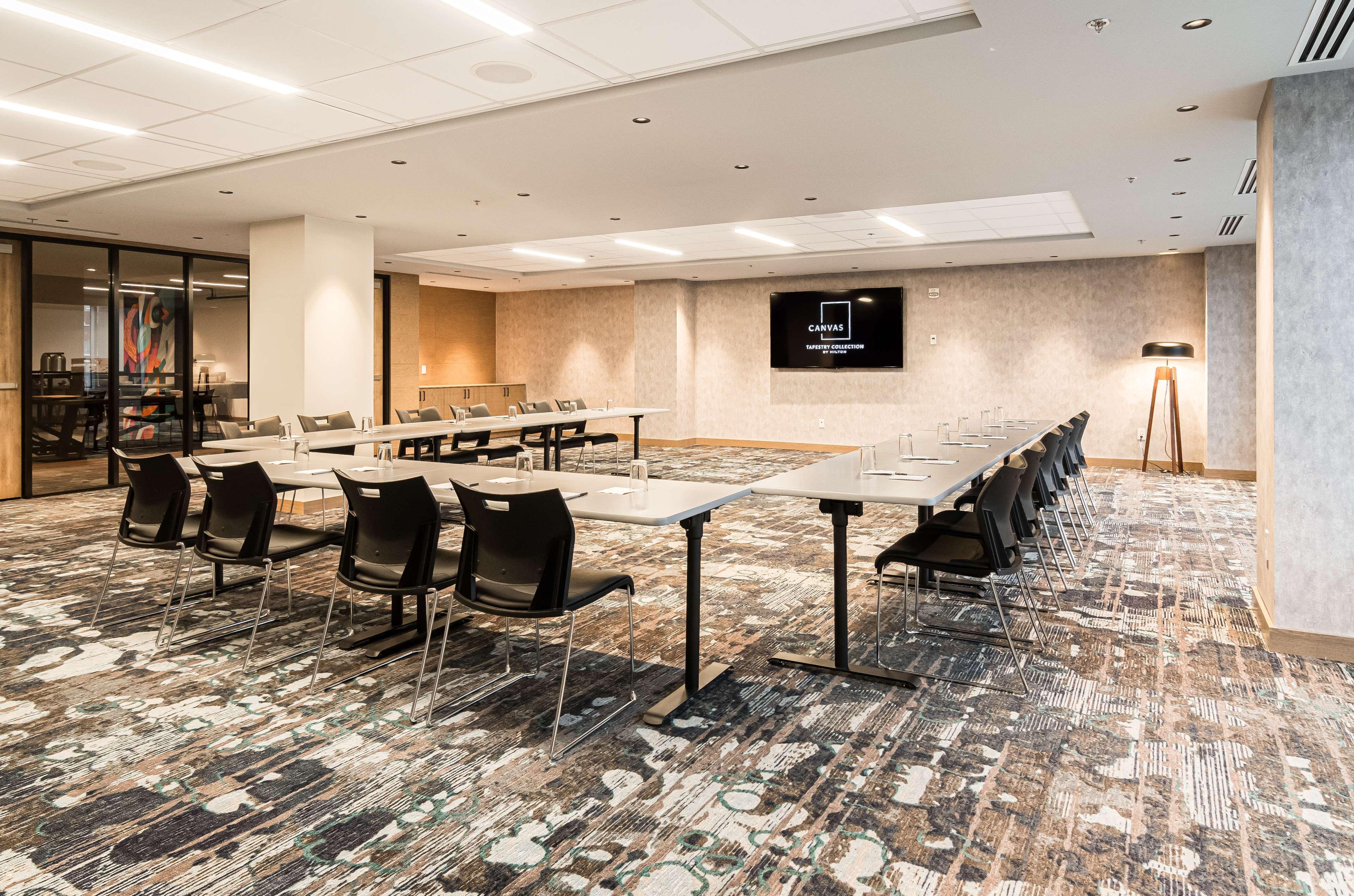 Canvas Moncton, Tapestry Collection By Hilton Esterno foto
