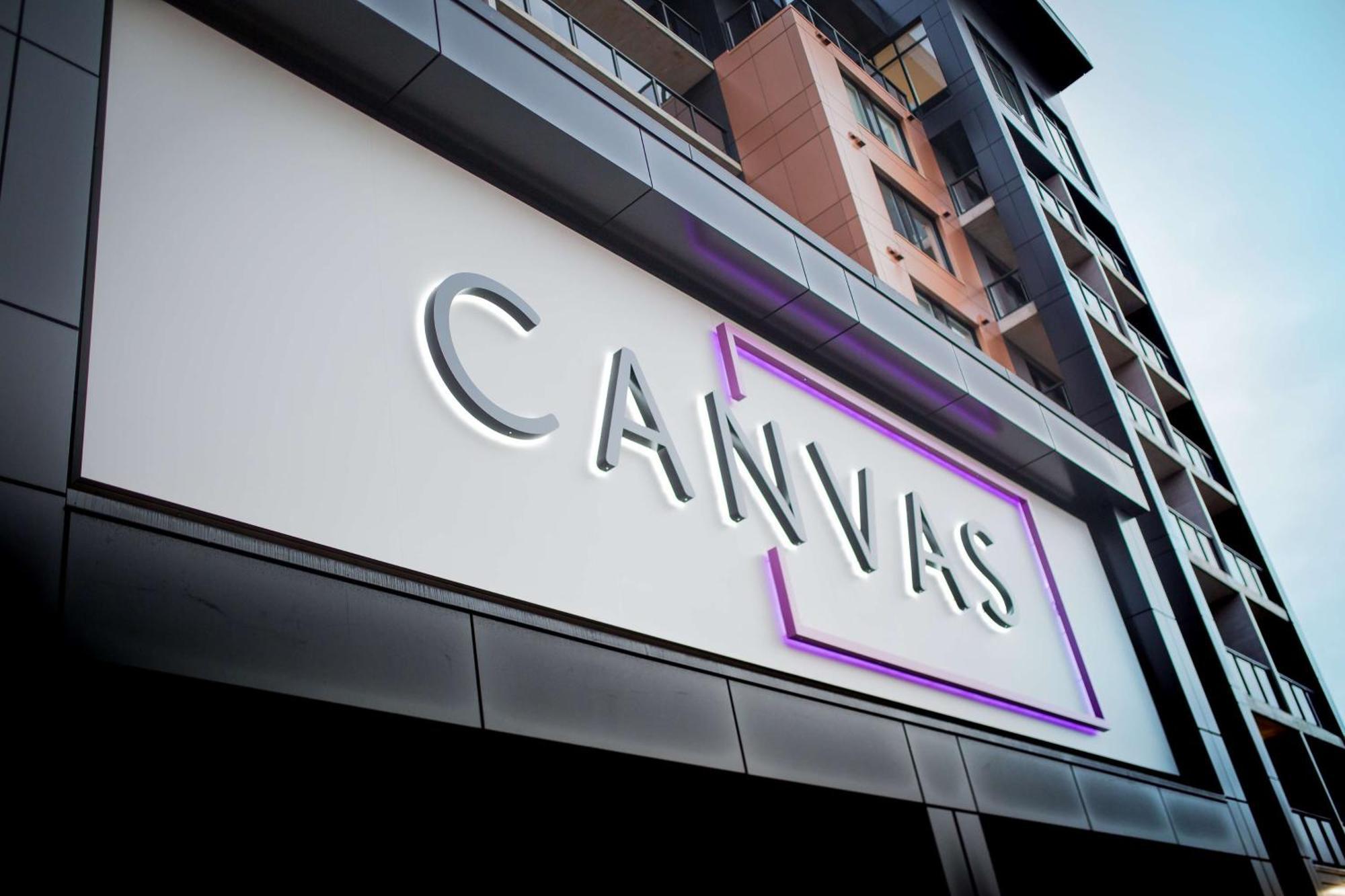 Canvas Moncton, Tapestry Collection By Hilton Esterno foto