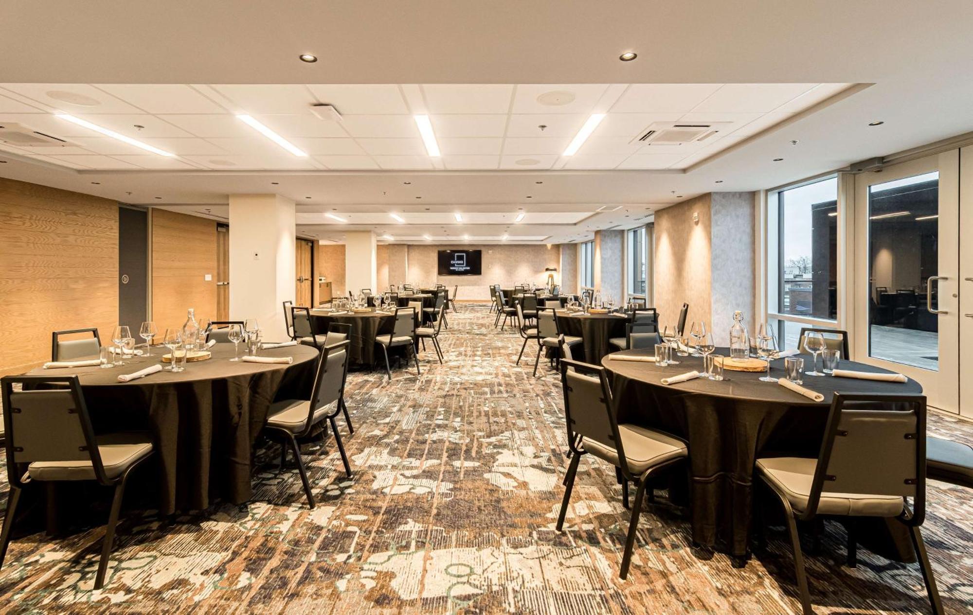 Canvas Moncton, Tapestry Collection By Hilton Esterno foto