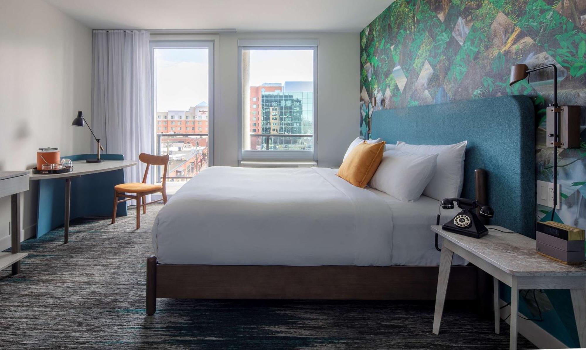 Canvas Moncton, Tapestry Collection By Hilton Esterno foto